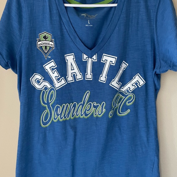 Seattle Sounders V-neck Tee - Picture 4 of 5